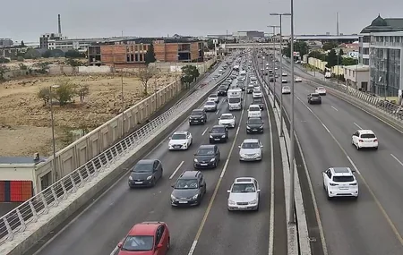 Bakının bəzi yollarında sıxlıq var