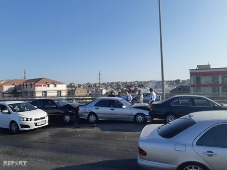 Bakı-Quba yolunda zəncirvari qəza baş verib - FOTO