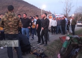 Zaqatalada motosiklet avtomobillə toqquşub, ölən və xəsarət alan var - YENİLƏNİB