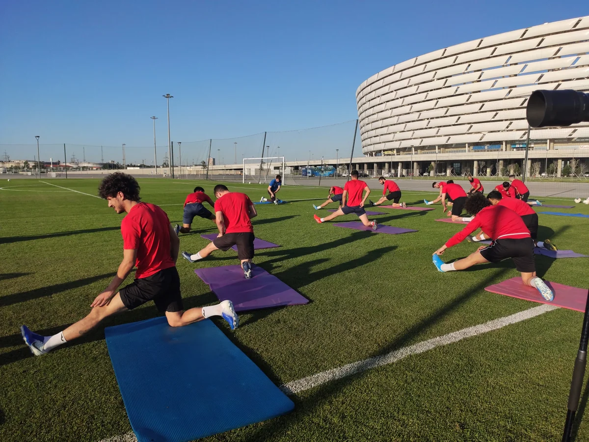 Qəbələ bir neçə futbolçu ilə müqaviləni yenilədi