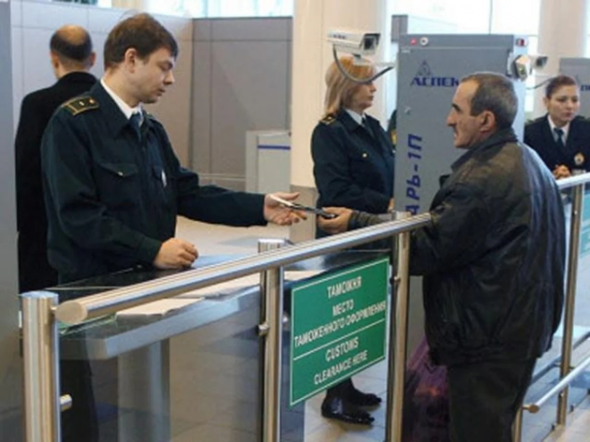 ​В Оренбурге задержали азербайджанца с поддельным документом