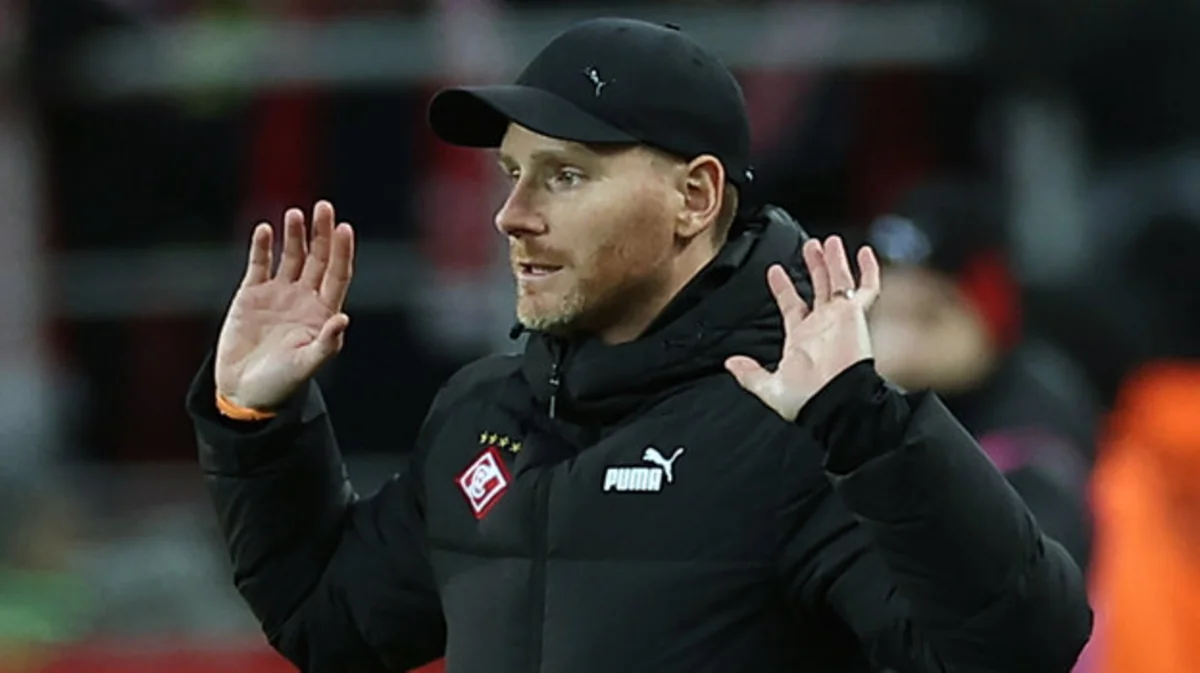 Spartak klubu yeni baş məşqçi axtarır