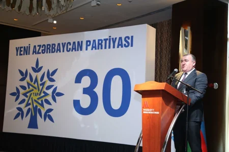 YAP-ın təsis edilməsinin 30 illiyi münasibətilə Xətai rayonunda konfrans keçirilib