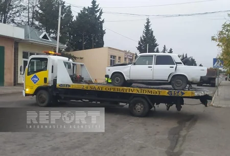 Tovuzda avtomobil mikroavtobusla toqquşub, ata ölüb, oğlu xəsarət alıb