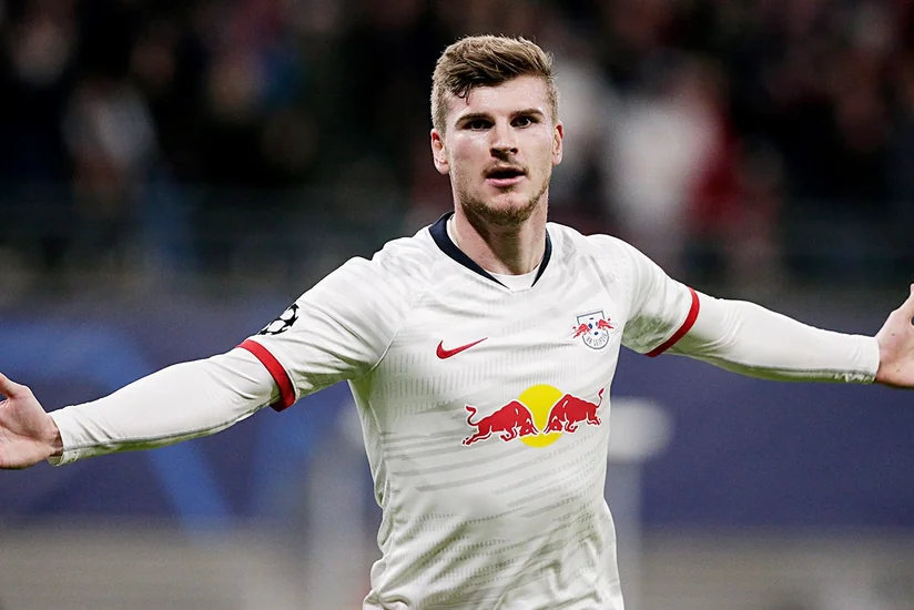 Almaniya millisinin hücumçusu Bundesliqa klubunun tarixinə düşüb