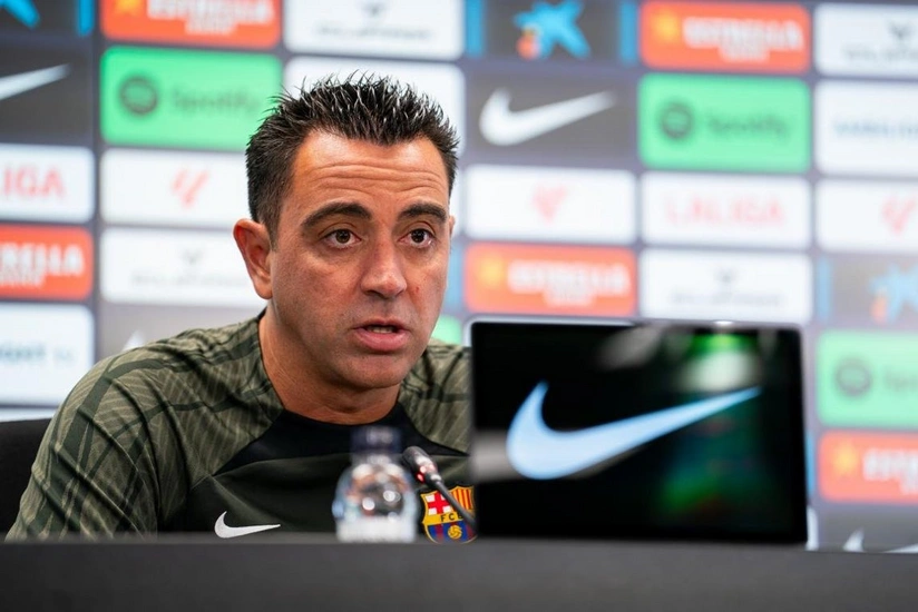 Xavi “Barselona”nı tərk edəcəyini açıqlayıb