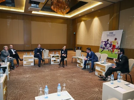 Bakıda FIFA-nın İcraedici Futbol Sammiti keçirilib