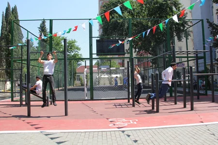 Bakıda daha bir həyət abadlaşdırılıb