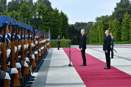 Official welcoming ceremony for Lithuanian President held in Baku