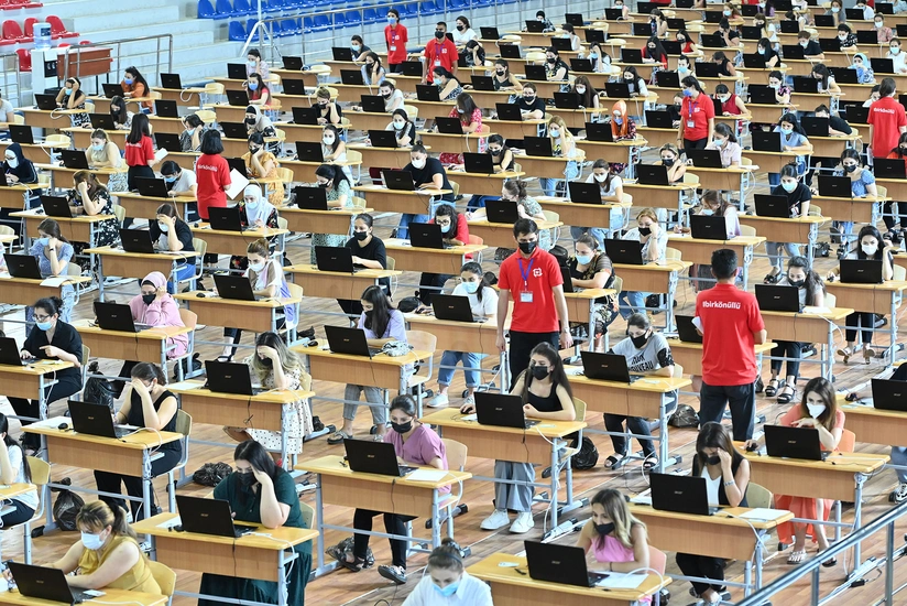 Müəllimlərin işə qəbulu üzrə test imtahanı mərhələsi başa çatıb