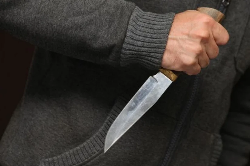 В Баку 23-летний юноша получил ножевое ранение вблизи станции метро
