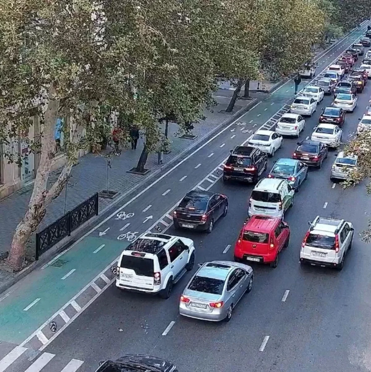 Bakının bir sıra yollarında tıxac var - SİYAHI