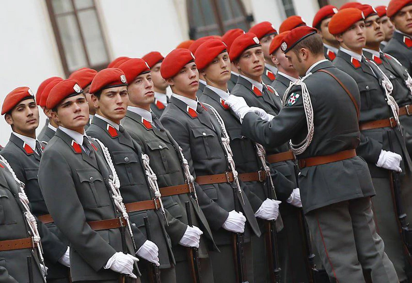 Avstriya Vyanadakı səfirliklərin təhlükəsizliyini gücləndirib