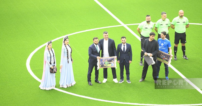 Azərbaycanın minifutbol yığmasında karyeralarını bitirən 4 nəfərə xatirə hədiyyəsi verilib