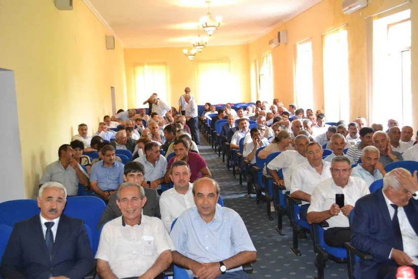Yevlaxda pambiq səpininə hazırlıq və səpinin səmərəli təşkilinə dair müşavirə keçirilib