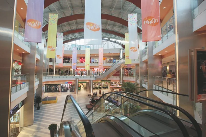 Azərbaycanda iri ticarət mərkəzləri və “Mall”lar koronavirusa görə bağlandı