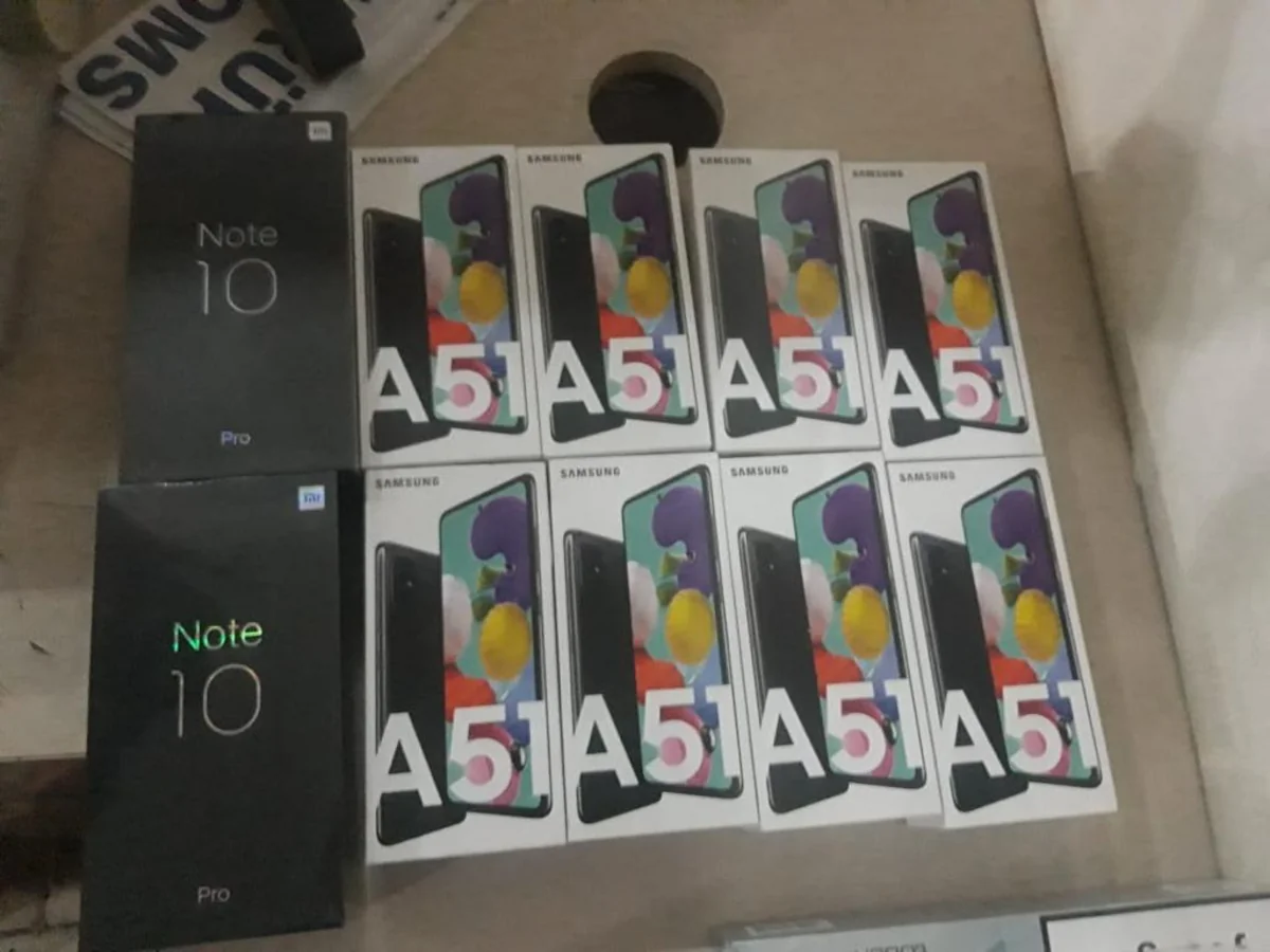 Gömrükçülər qanunsuz mobil telefon keçirilməsinin qarşısını alıblar