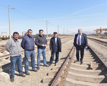 Азербайджан реконструирует производственную базу железных дорог
