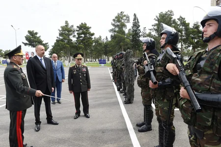 Prezident İlham Əliyev Daxili Qoşunlarının Şirvan şəhərindəki hərbi hissəsinin açılışında iştirak edib