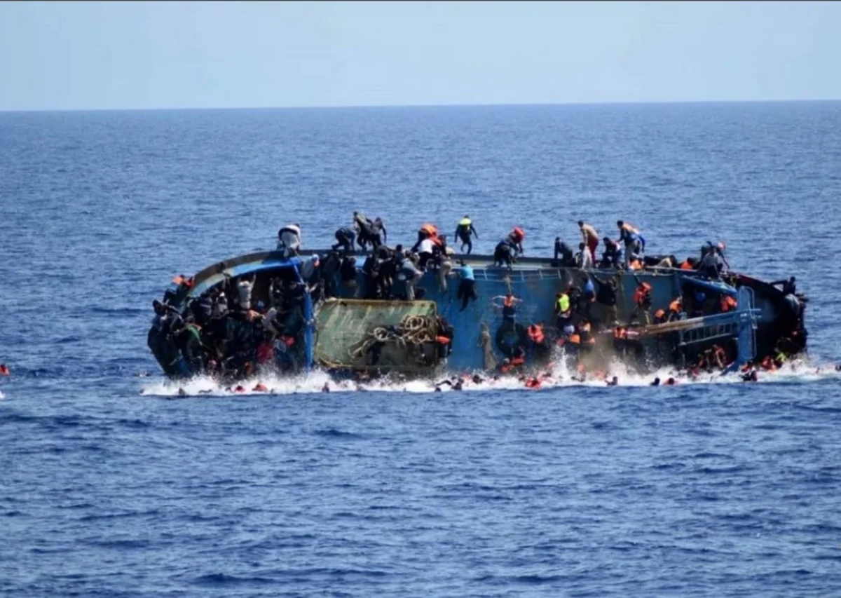 Liviya sahillərində içində 97 miqrantın olduğu gəmi batıb