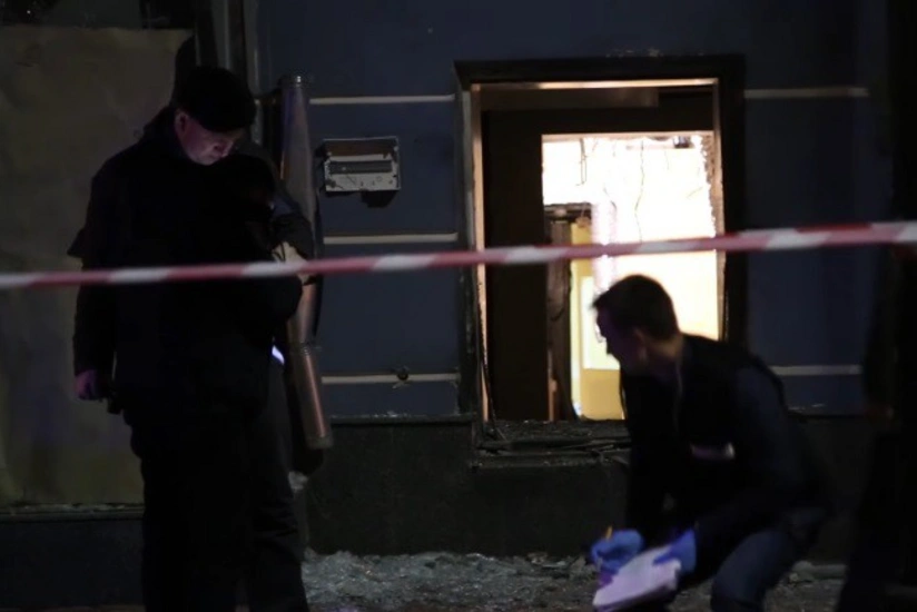 Unknown explosive blasted in center of Kiev