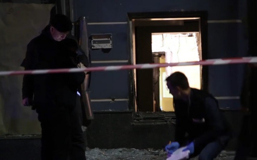Unknown explosive blasted in center of Kiev