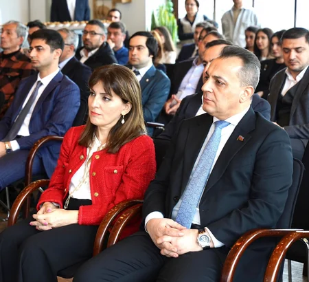 İçərişəhərdə MakTAB məzunlarının təltifetmə mərasimi keçirilib