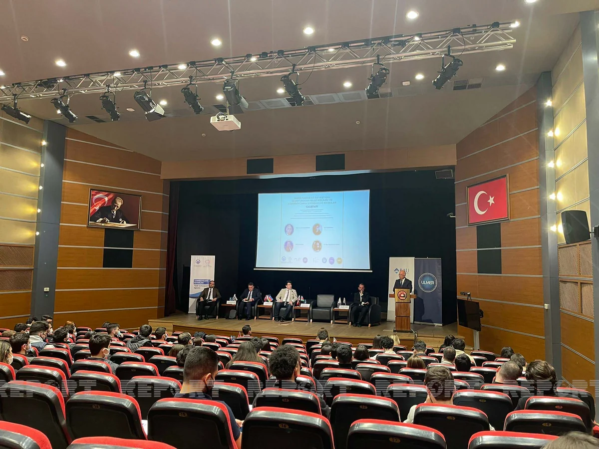 İstanbulda Vətən müharibəsi zamanı Azərbaycana qarşı təzyiqlər adlı seminar keçirilib