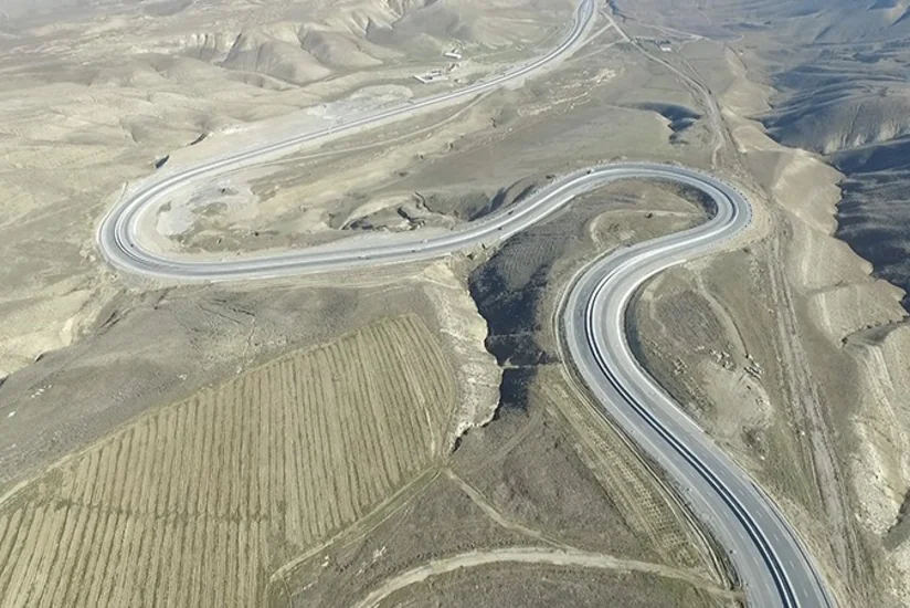 Azərbaycanda turizmin və kənd təsərrüfatının inkişafına xidmət edəcək yol yenidən qurulur - VİDEO