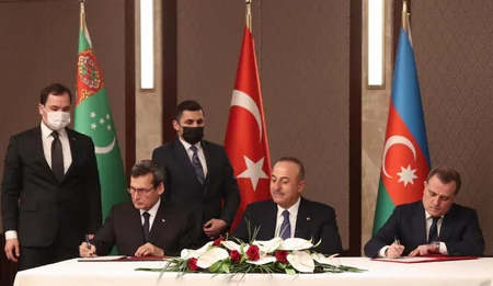 Türkiyə, Azərbaycan və Türkmənistan XİN başçılarının görüşü ilə bağlı birgə bəyanat yayılıb
