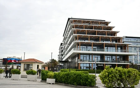 İlham Əliyev və Mehriban Əliyeva “Sea Breeze” istirahət mərkəzinin ərazisində layihələrlə tanış olublar - YENİLƏNİB