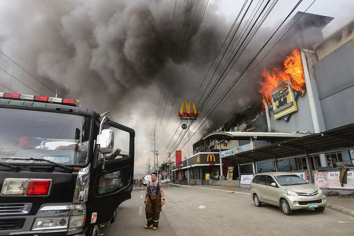 Death toll in Philippines mall fire reaches 37 - VIDEO