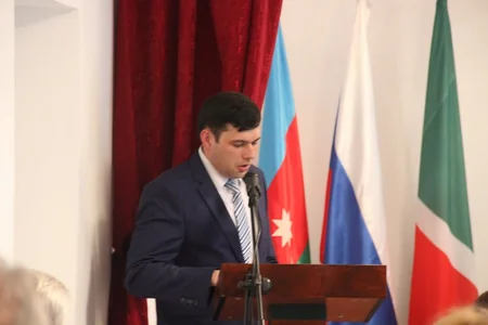 ​Tatarıstan rəhbəri Azərbaycanın tatar diasporu ilə görüşüb