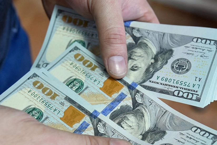 Astara sakinindən saxta dollar aşkarlanaraq götürülüb