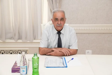 Dini Komitənin sədri Abşeronda vətəndaşları qəbul edib