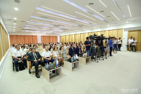 AMEA-nın Mərkəzi Elmi Kitabxanasında Milli Mətbuat Günü münasibətilə tədbir keçirilib