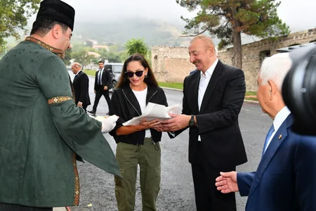 İlham Əliyev və Mehriban Əliyeva “Laçın Şəhəri Günü” bayram şənliklərində iştirak ediblər - YENİLƏNİB