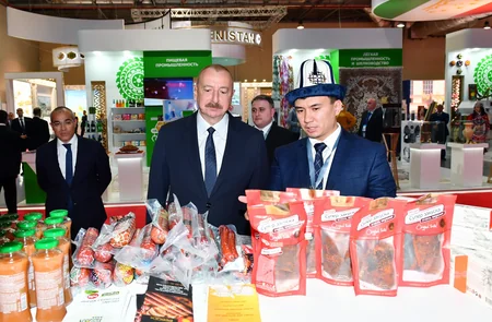 Prezident İlham Əliyev SPECA ölkələrinin sərgisinin açılışında iştirak edib - YENİLƏNİB