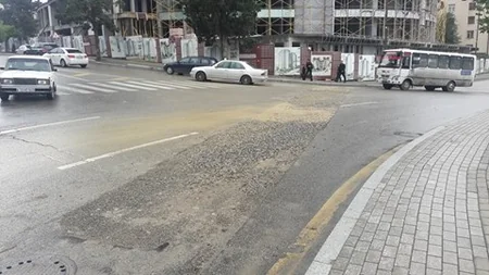 Azəravtoyol Yasamalda çökən yolla bağlı açıqlama yayıb