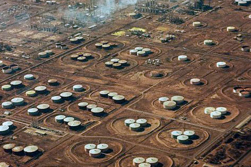 В Иране загорелся крупный нефтеперерабатывающий завод - ВИДЕО