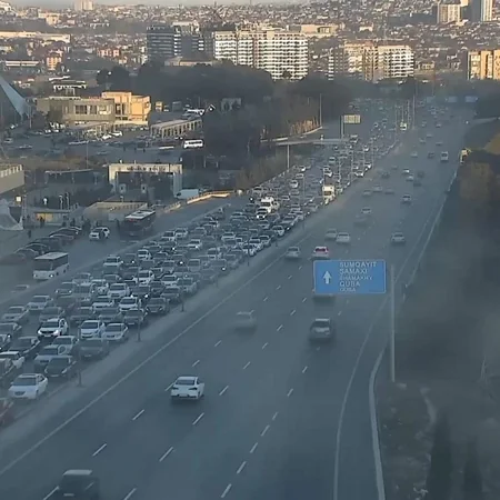 Bakının bir sıra yollarında tıxac müşahidə olunur