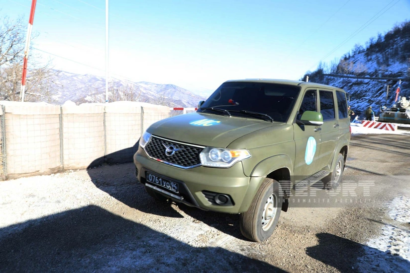 Total of 49 vehicles of Russian peacekeepers pass freely on Khankandi-Lachin road