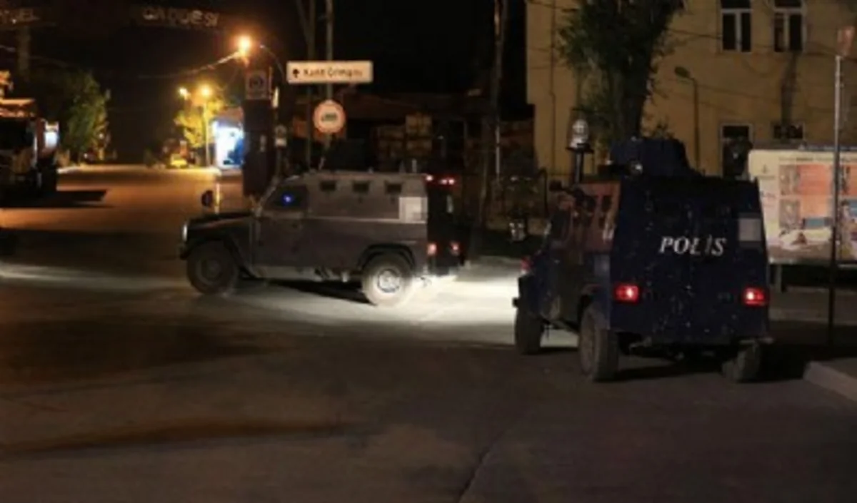 ​Türkiyədə partlayış nəticəsində 2 polis şəhid olub, 3-ü yaralanıb