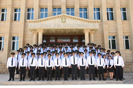 Kamran Əliyev Naxçıvan Muxtar Respublikası Prokurorluğunda əməliyyat müşavirəsi keçirib