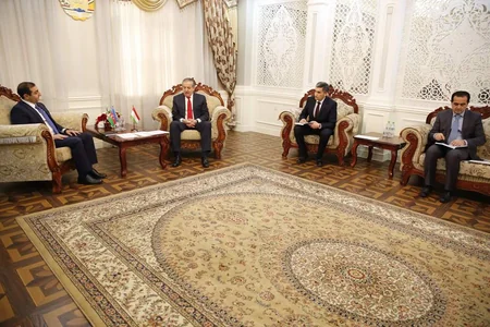 Azərbaycanın Tacikistandakı yeni səfiri etimadnaməsini bu ölkənin XİN rəhbərinə təqdim edib