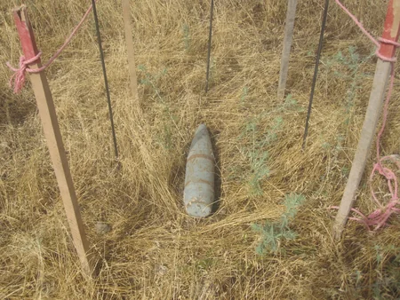 ANAMA Qrad raketinin mühərrik hissələri və top mərmiləri aşkar edib