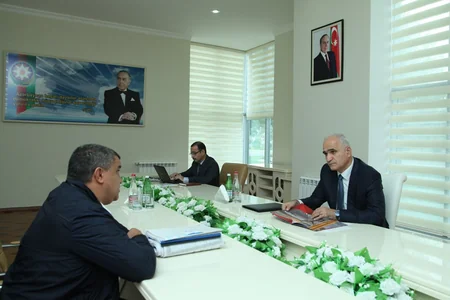 ​İqtisadiyyat və sənaye naziri Masallıda vətəndaşları qəbul edib