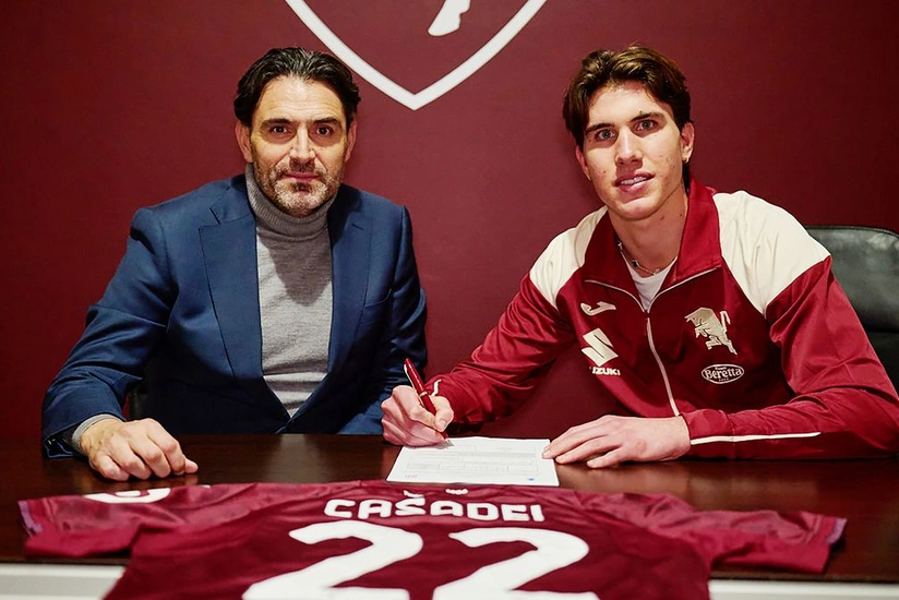 İtaliya klubu Çelsinin futbolçusunu heyətinə qatıb