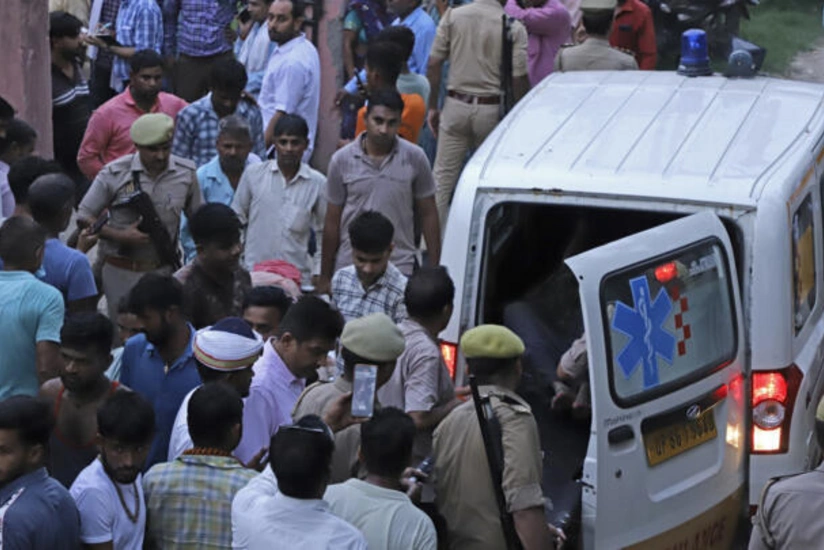 6 dead, 50 injured after platform collapses during religious event in India