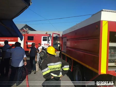 На рынке в Гейчае произошел пожар